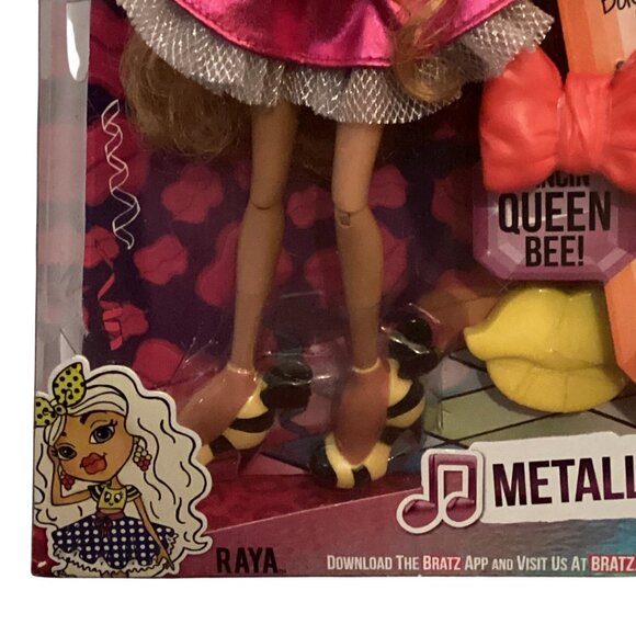 NEW 2015 Bratz Metallic Madness Blonde Raya Doll Party Dress Accessories - Picture 9 of 14